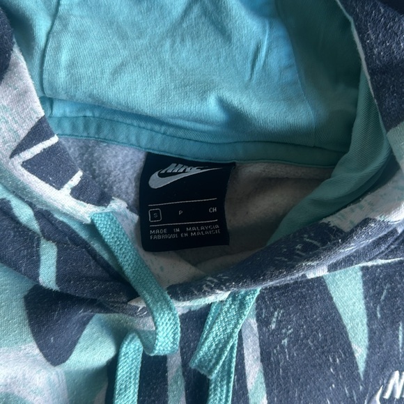 Nike Hoodie - Picture 3 of 5